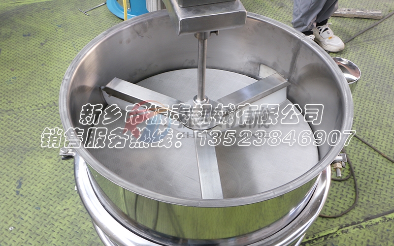 什么是強(qiáng)制振動(dòng)篩？是在振動(dòng)篩篩面加刮板嗎？